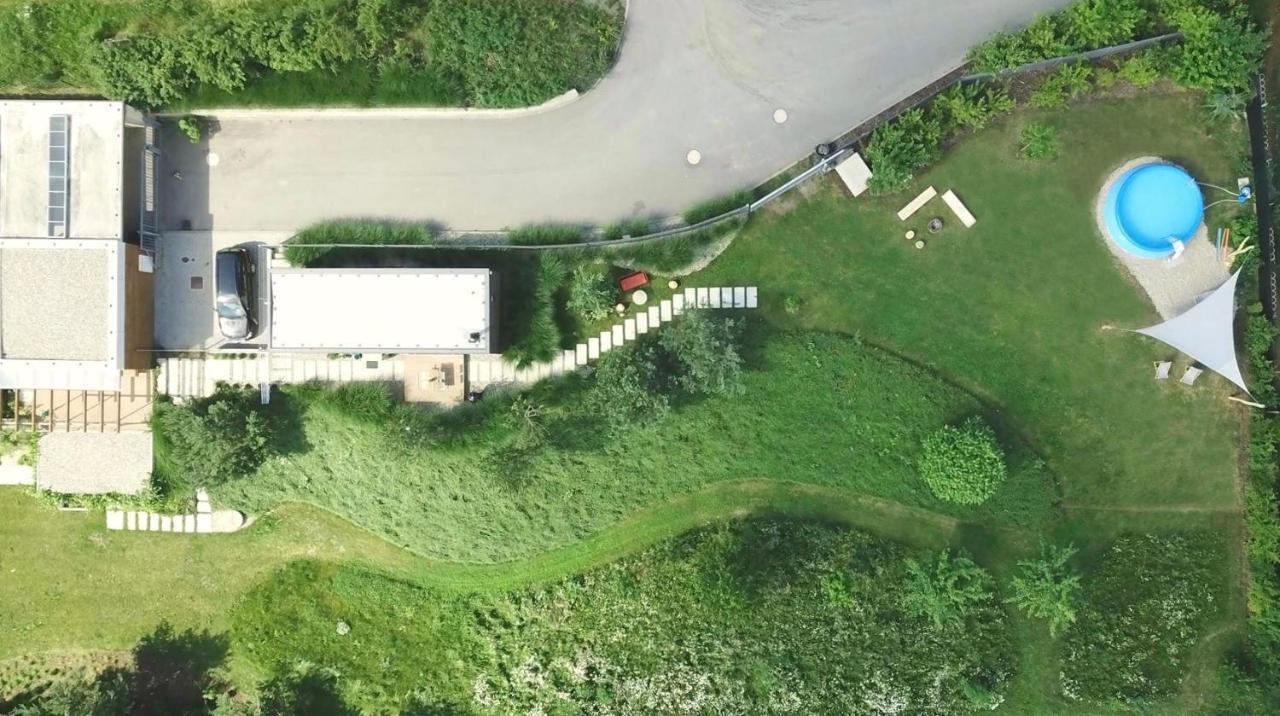 Nedomek Neslovice Buitenkant foto